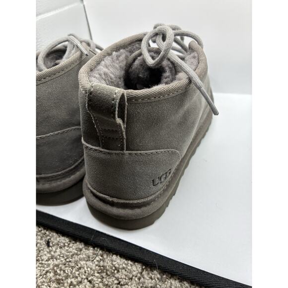 UGG Neumel Men’s Chukka Boots Size 7 Gray Suede Shearling Lined Ankle Lace Up